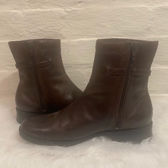 Leather Clarks Boots with Side Zip - Picture 3 of 6